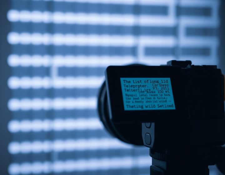 Best Teleprompter for Video Creators: Built-in vs External vs Software